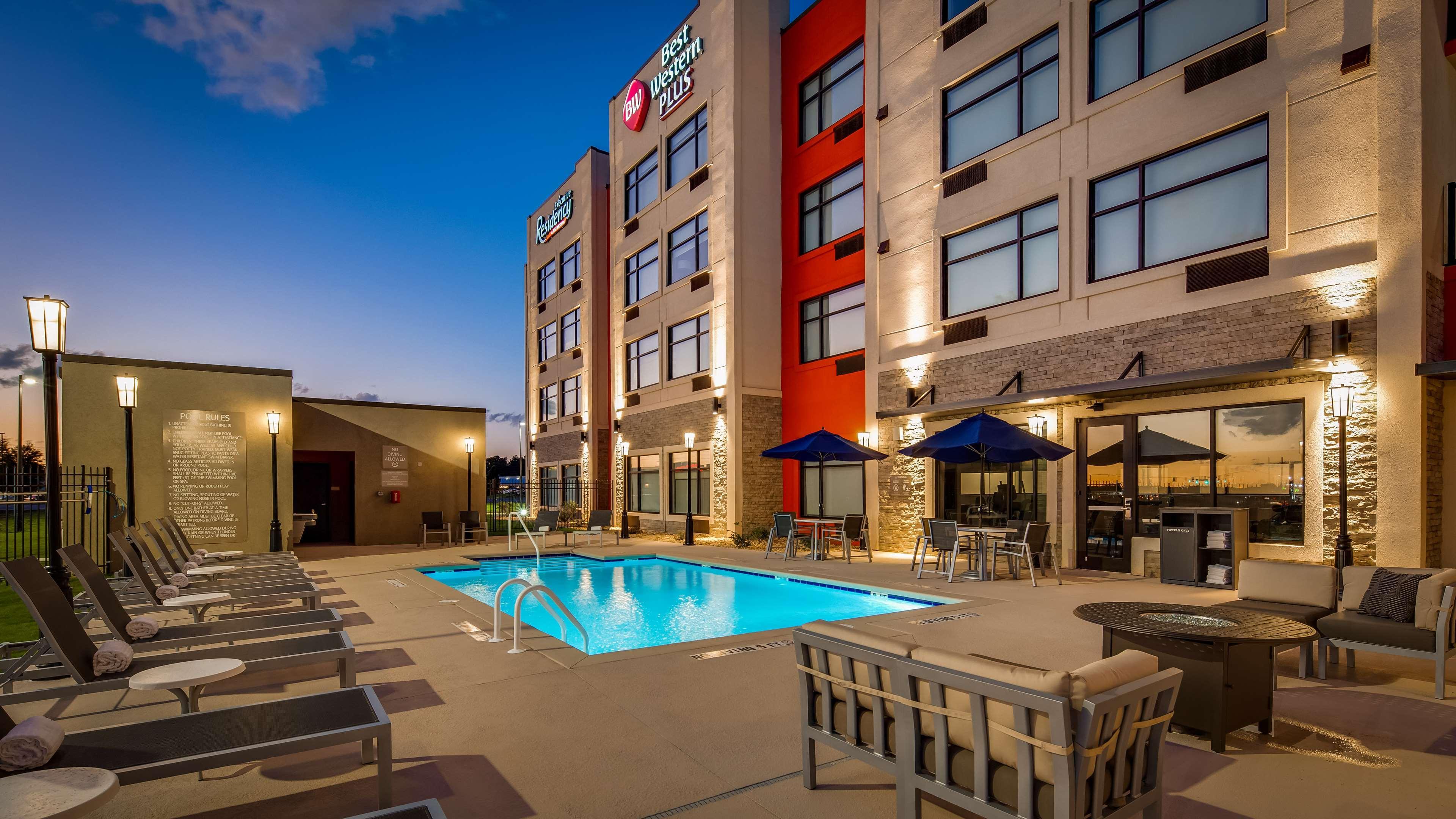 Best Western Plus Executive Residency Rigby'S Water World Hotel Ворнер-Робінс Екстер'єр фото