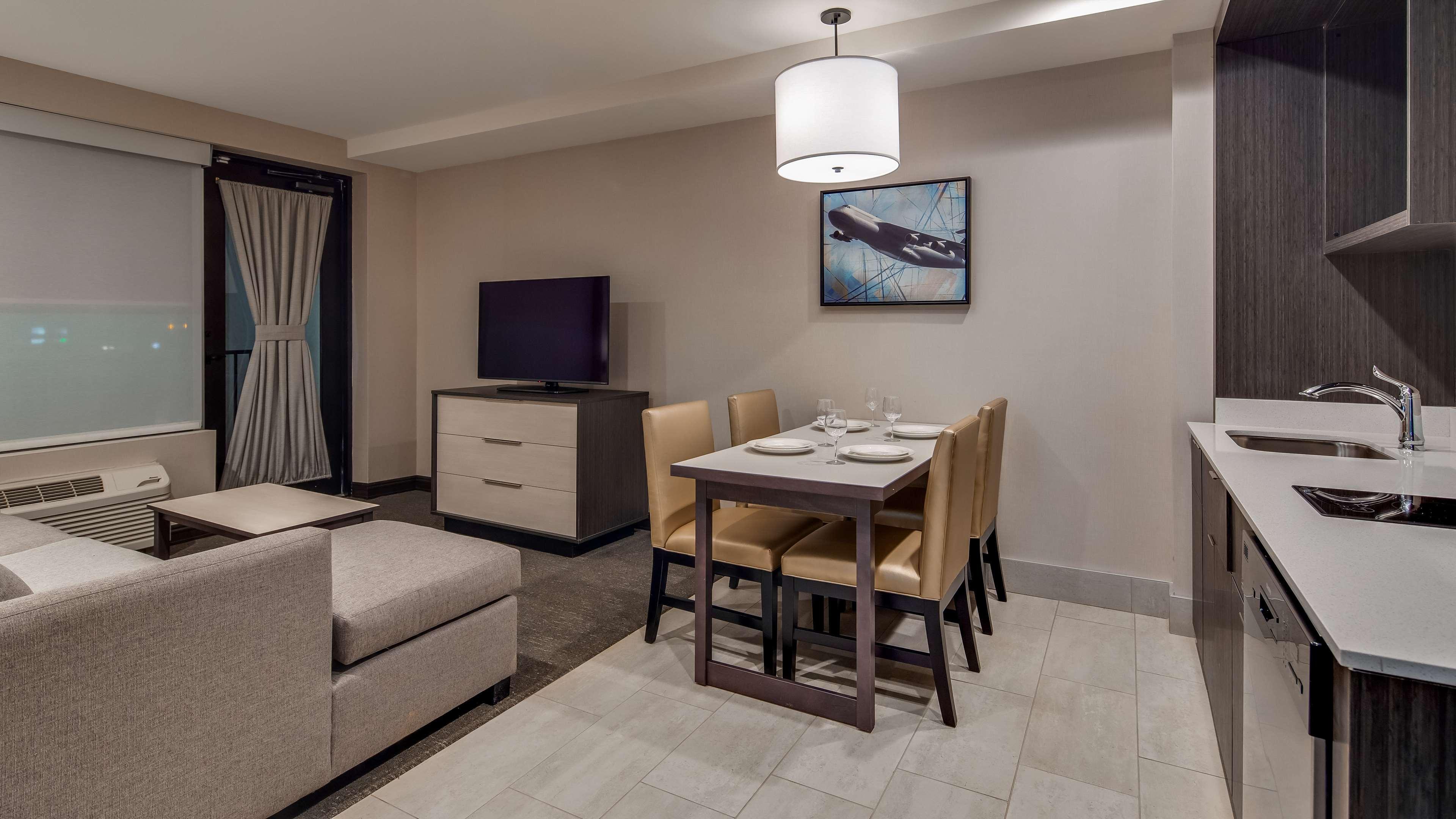 Best Western Plus Executive Residency Rigby'S Water World Hotel Ворнер-Робінс Екстер'єр фото